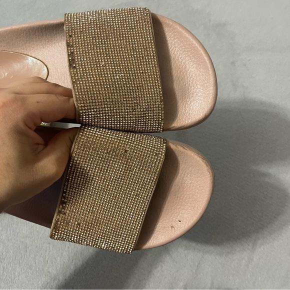 2 Pairs Of Rhinestone Slippers - Picture 5 of 8